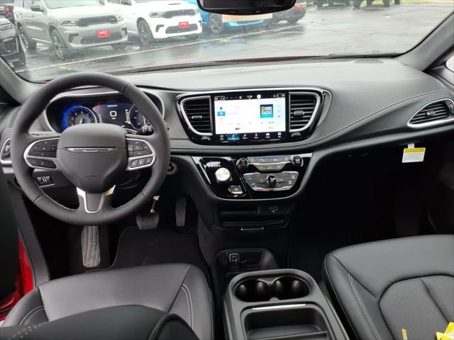 2027 Chrysler Pacifica Select AWD