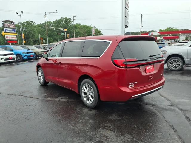 2027 Chrysler Pacifica Select AWD