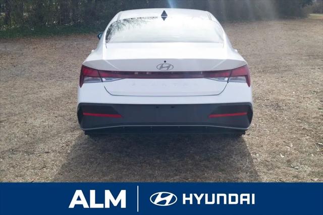 2026 Hyundai Elantra SE