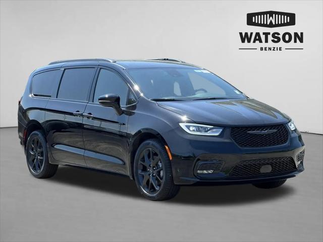2026 Chrysler Pacifica Select AWD for sale in Benzonia, MI
