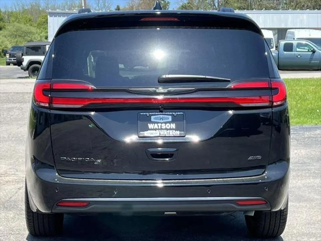 2026 Chrysler Pacifica Select AWD