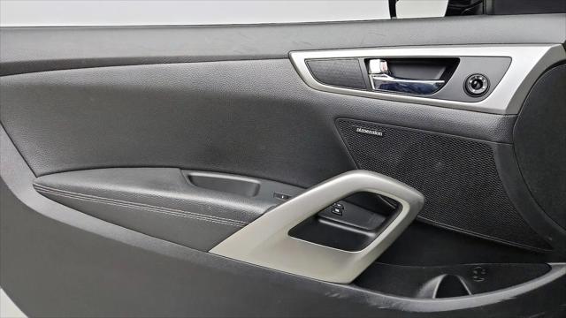 2016 Hyundai Veloster Base