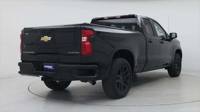 2023 Chevrolet Silverado 1500 4WD Double Cab Standard Bed Custom