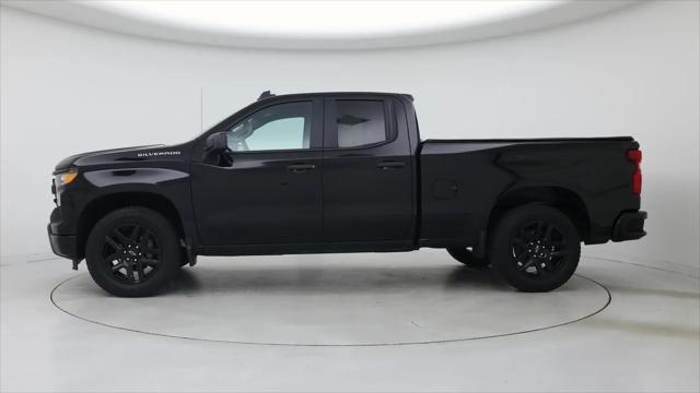 2023 Chevrolet Silverado 1500 4WD Double Cab Standard Bed Custom
