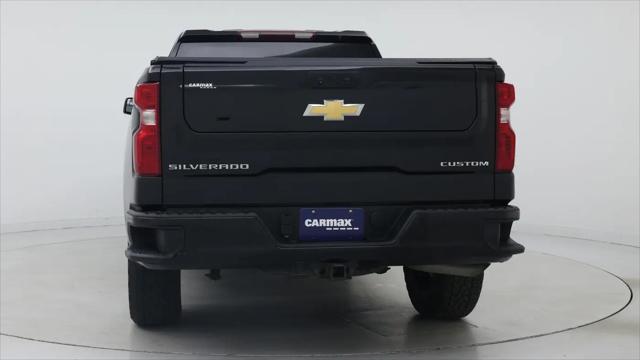 2023 Chevrolet Silverado 1500 4WD Double Cab Standard Bed Custom