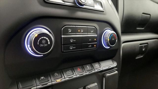 2023 Chevrolet Silverado 1500 2WD Crew Cab Short Bed Custom
