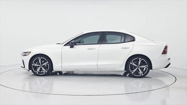 2024 Volvo S60 B5 Ultimate Dark Theme