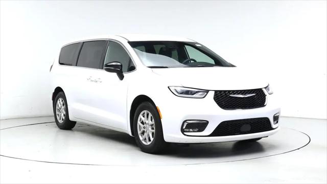 2025 Chrysler Pacifica Select for sale in Memphis, TN