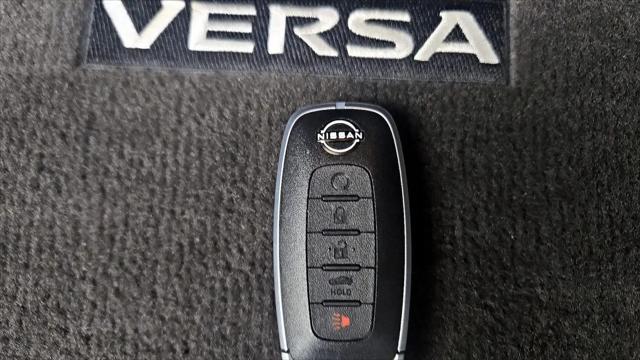 2024 Nissan Versa 1.6 SR
