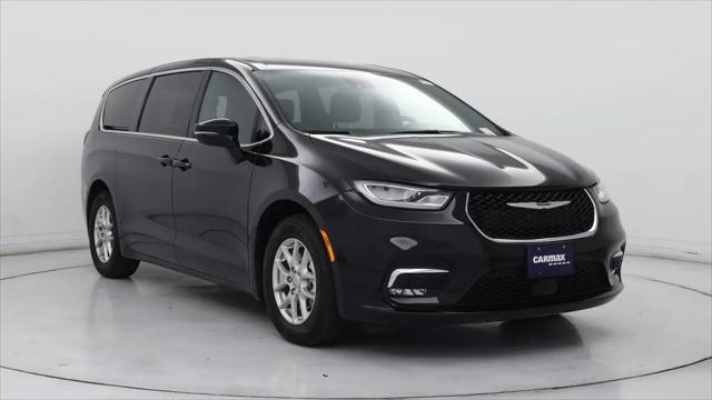2025 Chrysler Pacifica Select for sale in Bakersfield, CA