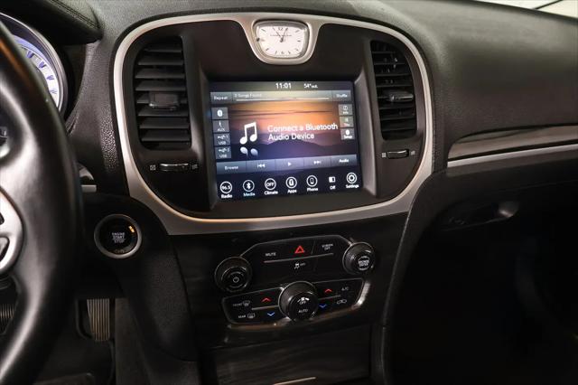 2019 Chrysler 300 Touring
