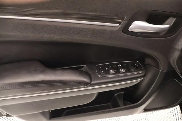 2019 Chrysler 300 Touring