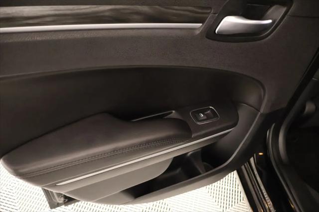 2019 Chrysler 300 Touring