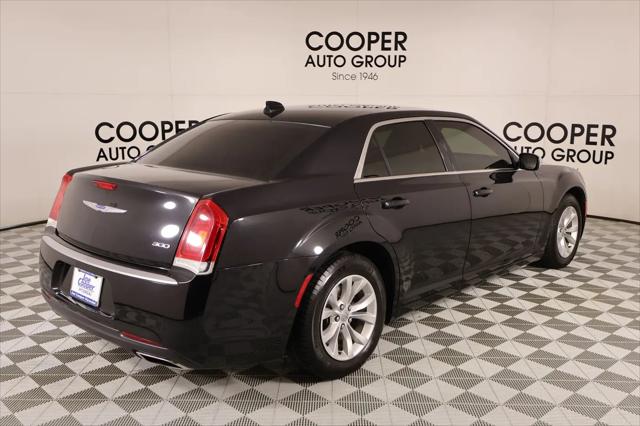 2019 Chrysler 300 Touring