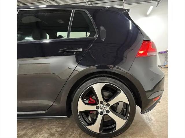 2016 Volkswagen Golf GTI SE 4-Door