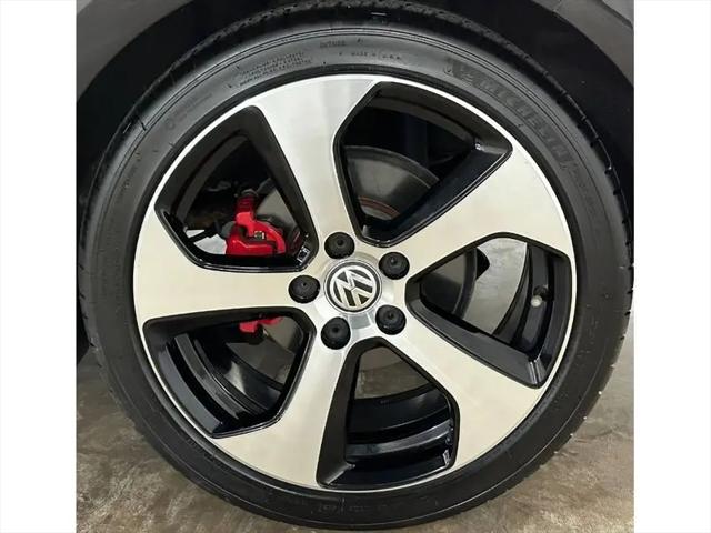 2016 Volkswagen Golf GTI SE 4-Door