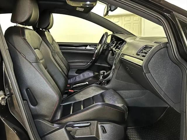 2016 Volkswagen Golf GTI SE 4-Door