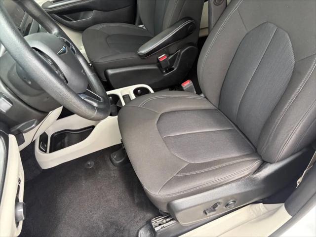 2021 Chrysler Voyager L