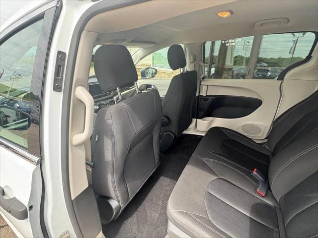 2021 Chrysler Voyager L