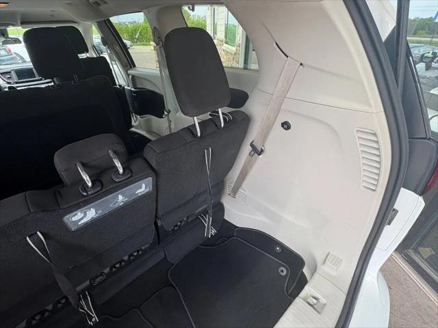 2021 Chrysler Voyager L