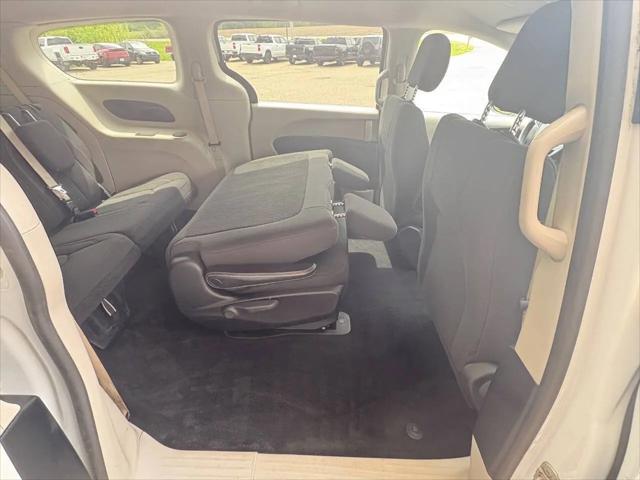 2021 Chrysler Voyager L