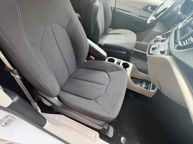 2021 Chrysler Voyager L