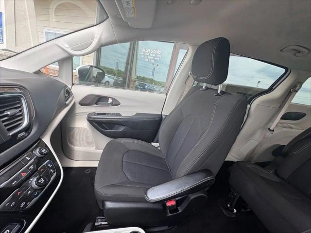 2021 Chrysler Voyager L