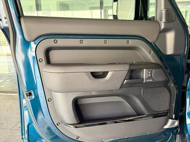 2026 Land Rover Defender P635 OCTA