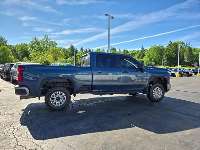 2024 Chevrolet Silverado 2500HD 4WD Crew Cab Standard Bed LT