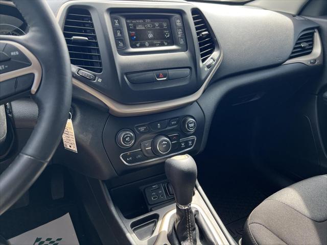 2015 Jeep Cherokee Sport