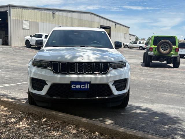 2024 Jeep Grand Cherokee Laredo 4x4
