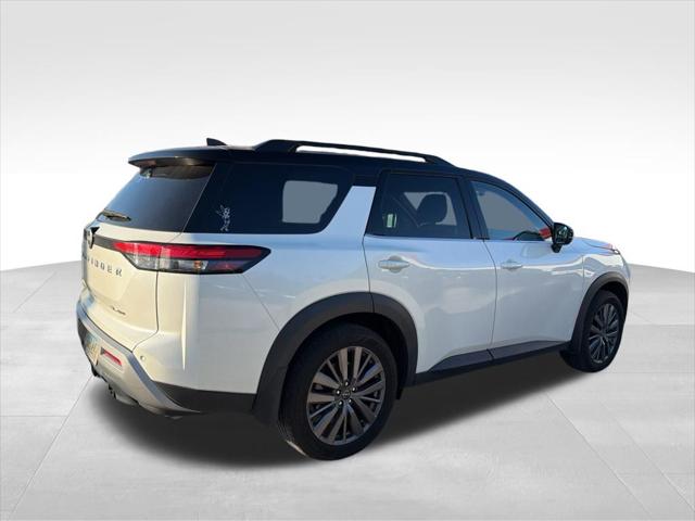 2023 Nissan Pathfinder SL 4WD
