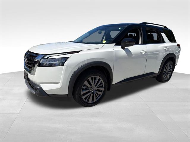 2023 Nissan Pathfinder SL 4WD