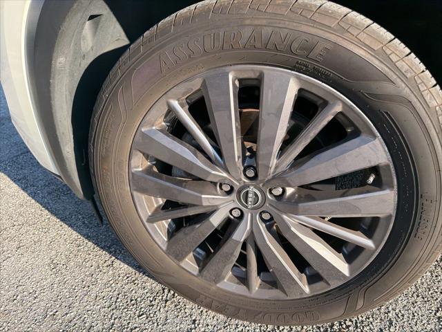 2023 Nissan Pathfinder SL 4WD