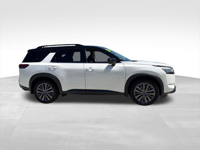 2023 Nissan Pathfinder SL 4WD