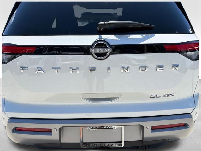 2023 Nissan Pathfinder SL 4WD