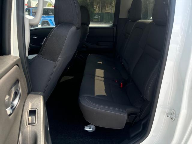 2024 Nissan Frontier Crew Cab SV 4x4