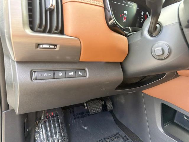 2024 Nissan Pathfinder Platinum 4WD
