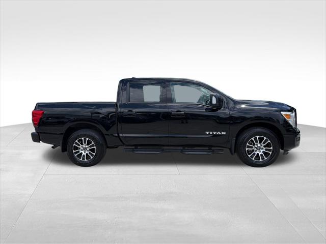 2024 Nissan Titan Crew Cab SV 4x2