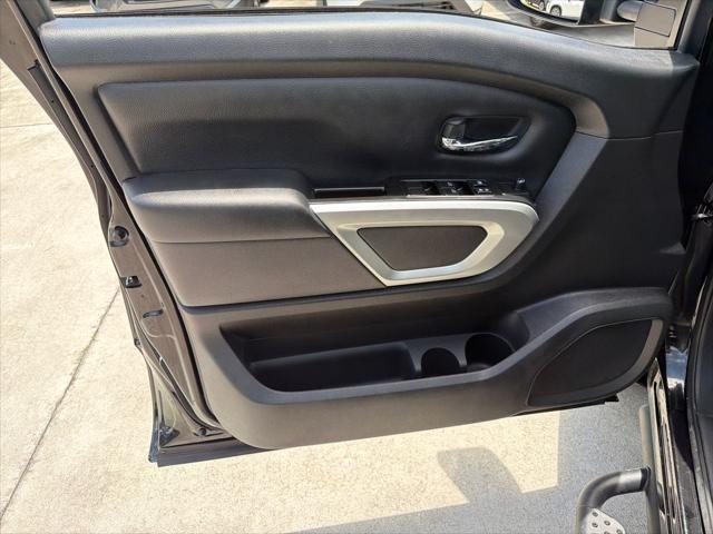 2024 Nissan Titan Crew Cab SV 4x2