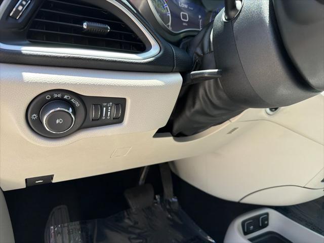 2021 Chrysler Pacifica Touring L