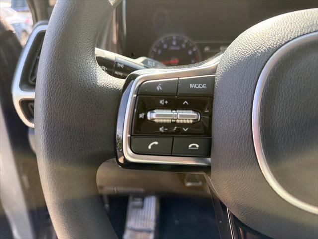 2022 Kia Sorento LX