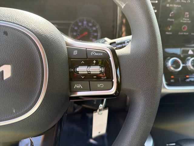 2022 Kia Sorento LX