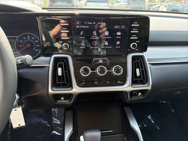 2022 Kia Sorento LX