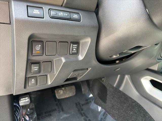2022 Nissan Frontier Crew Cab SV 4x2