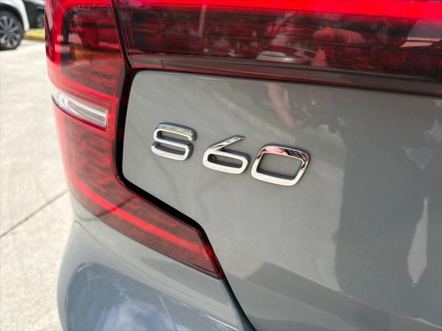 2024 Volvo S60 B5 Plus Dark Theme