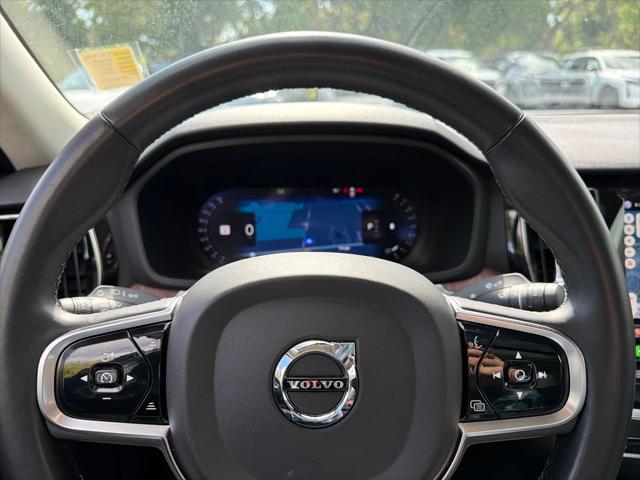 2024 Volvo S60 B5 Plus Dark Theme