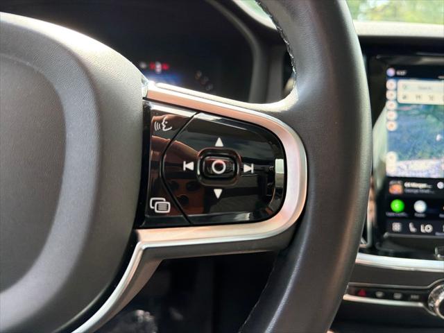 2024 Volvo S60 B5 Plus Dark Theme