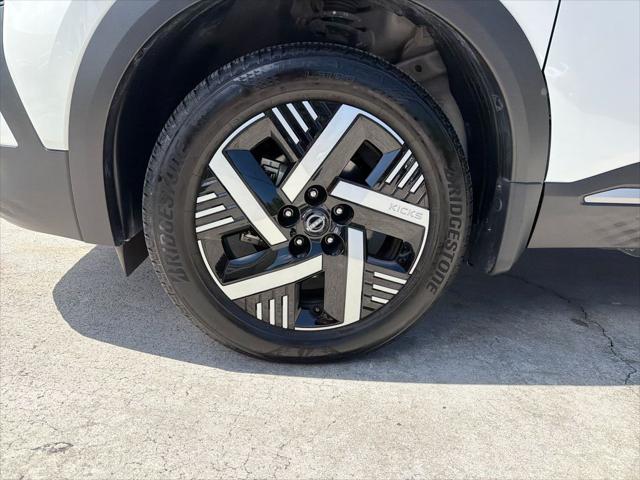 2025 Nissan Kicks SV FWD