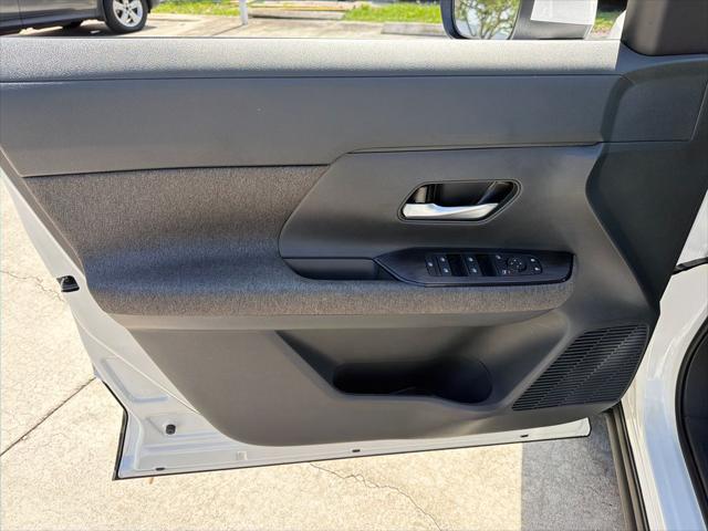 2025 Nissan Kicks SV FWD